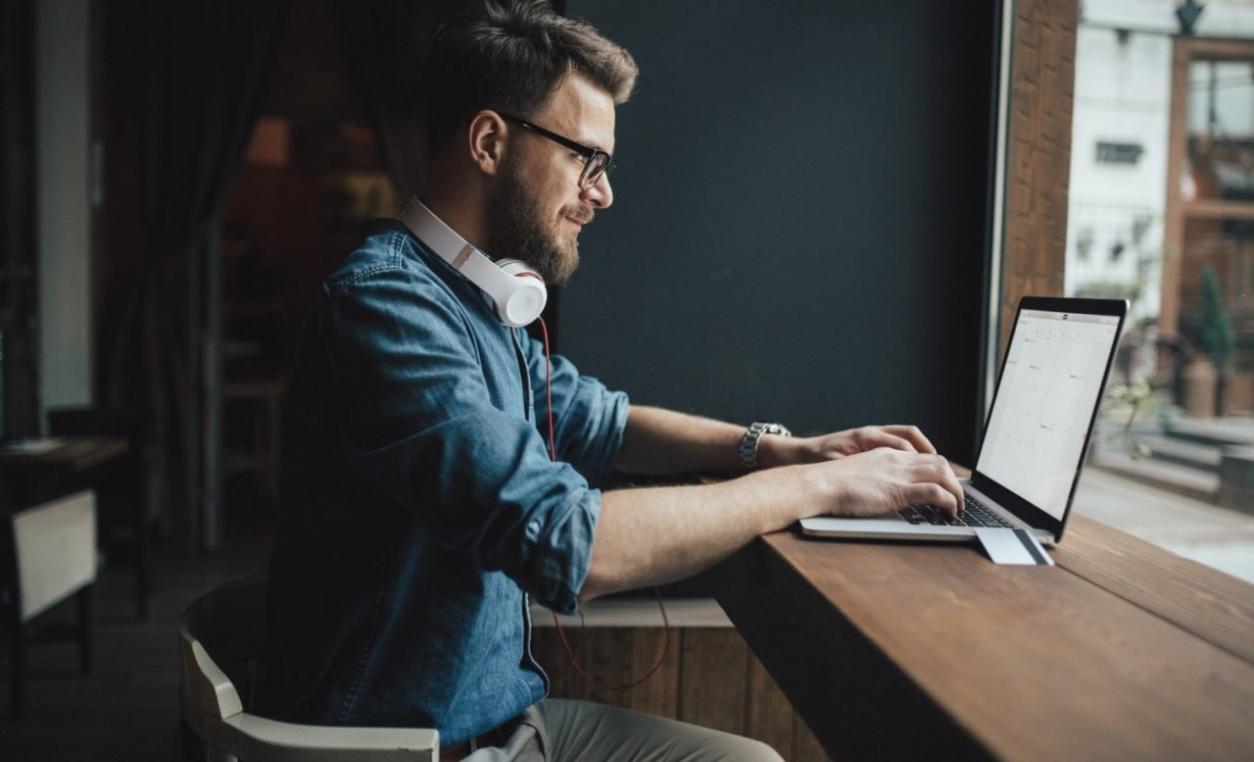 Moderne Lernumgebung mit digitalen Werkzeugen